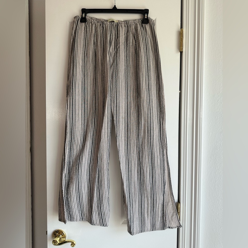 Stark X Tan/Black Flow Pants w/ Side slits Size M-perfect  condition doesn’t fit